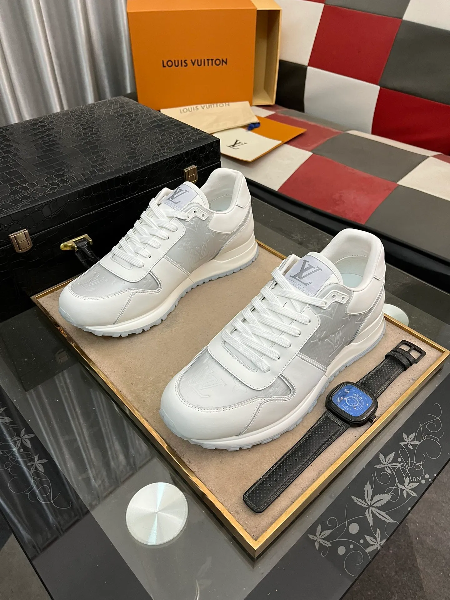 Men's shoes 💰540⌚️⌚️LV Louis Vuitton. The latest fashionable casual shoes are popular in physical stores. New spring and summer comfortable imported custom original cowhide, unique jacquard fabric element design. With sheepskin lining, Lv original base, [sun][sun] high-end packaging and high quality💪Details determine quality, code number 38-44